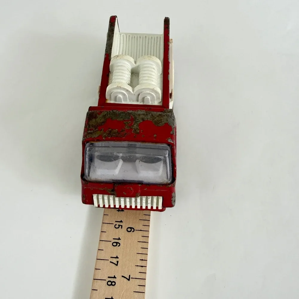 Vintage Tonka Fire Truck Pressed Steel‎ Red White Ladder Truck Toy USA